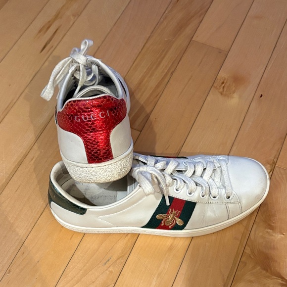 Gucci Shoes - Gucci “Bee” Sneakers